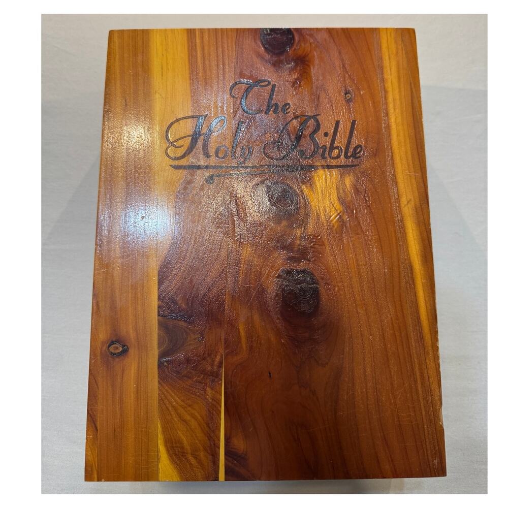 Vintage Memorial Edition Holy Bible Illustrated Cedar Box Union Made Fenton MO